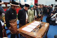 Gubernur- Wagub Sumsel Hadiri Rapat Paripurna HUT Lahat ke 156