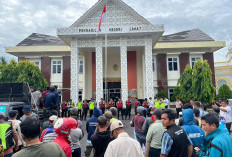 Polres Lahat Kawal Unjuk Rasa di Kantor PN 