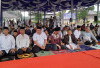 Fauzan dan Masyarakat Shalat Idul Adha di Lapangan Kantor Bupati