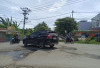 Aspal Jalan Simpang Lembayung Lahat Terkelupas, Pengendara Was-was