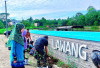 BKPSDM Empat Lawang Tanam Bunga Mawar di Kolam Retensi Tebing Park